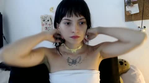 Snapshot of munchi_ chatting on 18, 6, 2026 online show from 18, 6, 2026