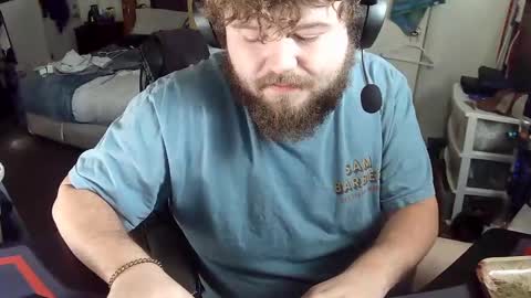 munchieee online show from 25, 1, 2025