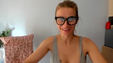 Snapshot of munishpunish chatting on 13, 1, 2025 LOVELY JULIA Peter DAY online show from 13, 1, 2025