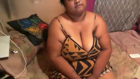 Snapshot of munniegalz1 chatting on 17, 1, 2026 your angel online show from 17, 1, 2026