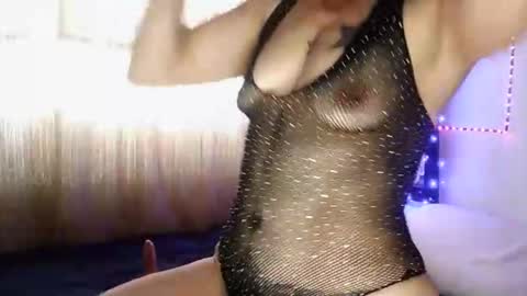 Snapshot of muscle_mommyy chatting on 18, 9, 2025 arami online show from 18, 9, 2025