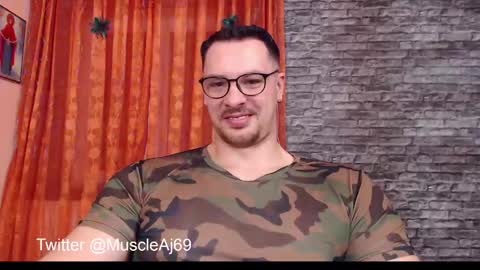 Snapshot of muscleaj69 chatting on 20, 12, 2024 AJ online show from 20, 12, 2024
