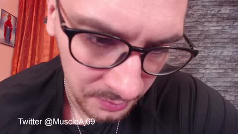 Snapshot of muscleaj69 chatting on 29, 12, 2024 AJ online show from 29, 12, 2024