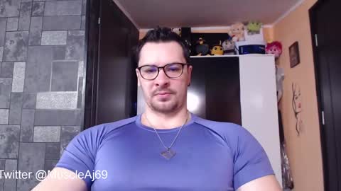 Snapshot of muscleaj69 chatting on 18, 2, 2025 AJ online show from 18, 2, 2025