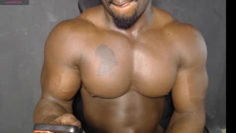 Snapshot of musclegodsammy23 chatting on 6, 12, 2024 musclegod23 online show from 6, 12, 2024