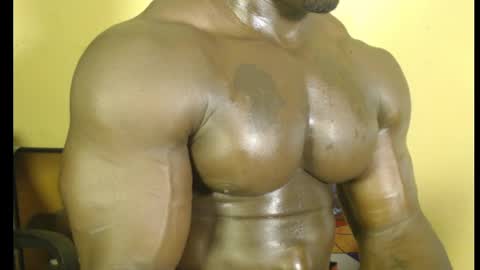 Snapshot of musclegodsammy23 chatting on 27, 2, 2025 musclegod23 online show from 27, 2, 2025