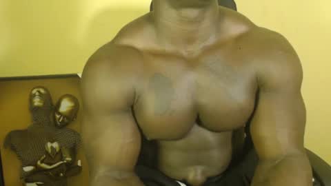 Snapshot of musclegodsammy23 chatting on 11, 3, 2025 musclegod23 online show from 11, 3, 2025