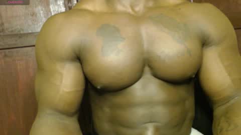 Snapshot of musclegodsammy23 chatting on 19, 9, 2025 musclegod23 online show from 19, 9, 2025