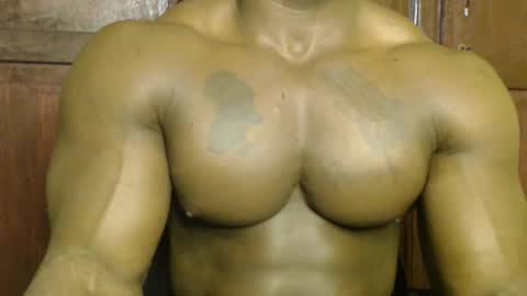 Snapshot of musclegodsammy23 chatting on 22, 9, 2025 musclegod23 online show from 22, 9, 2025
