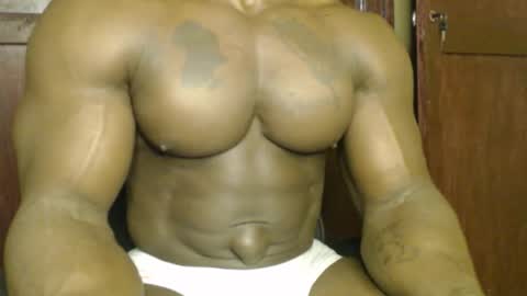 Snapshot of musclegodsammy23 chatting on 23, 9, 2025 musclegod23 online show from 23, 9, 2025