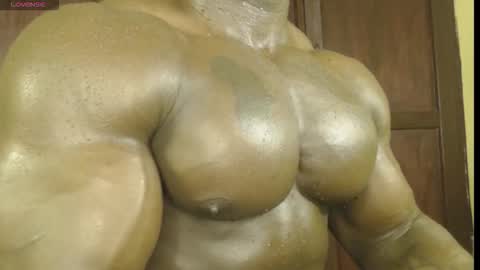 musclegod23 online show from 8, 11, 2025
