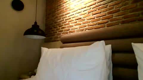 muscleshow00 online show from 12, 3, 2026