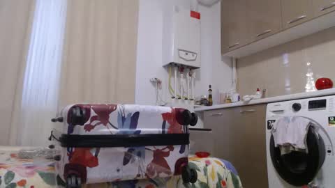 Snapshot of musclesqueen chatting on 5, 12, 2024 MusclesQueen online show from 5, 12, 2024