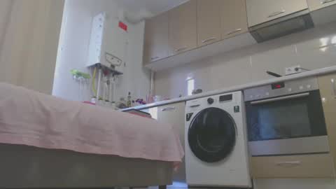 Snapshot of musclesqueen chatting on 5, 3, 2025 MusclesQueen online show from 5, 3, 2025