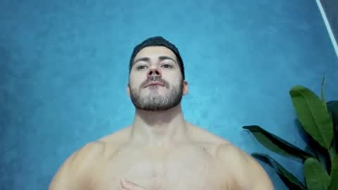Snapshot of muscularmaster chatting on 19, 12, 2024 muscularmaster onlyfans online show from 19, 12, 2024