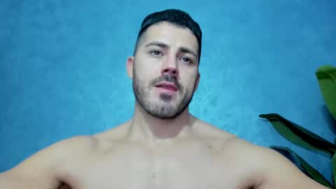 Snapshot of muscularmaster chatting on 30, 12, 2024 muscularmaster onlyfans online show from 30, 12, 2024