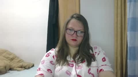 Snapshot of musechic_wild chatting on 25, 5, 2026 musechic_wild online show from 25, 5, 2026