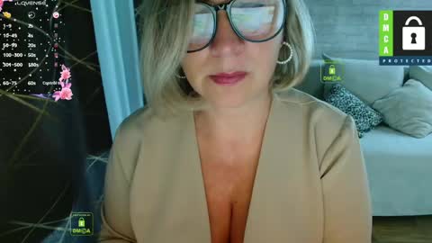 Snapshot of music_fairy chatting on 29, 5, 2026 Lana online show from 29, 5, 2026