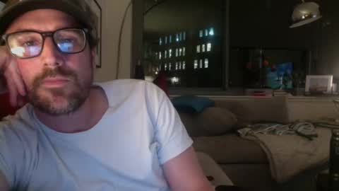 Snapshot of mustacheridesforall chatting on 21, 10, 2025 Perfectly Average online show from 21, 10, 2025