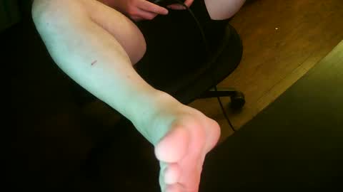 mustenjoyhead79 online show from 12, 9, 2025