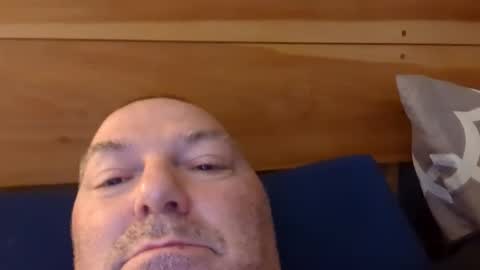 mutualmasturbatorman online show from 27, 3, 2026