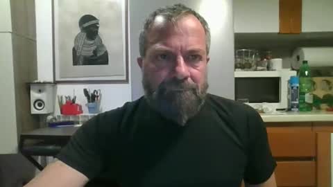 Snapshot of muzungu5 chatting on 12, 11, 2025 muzungu5 online show from 12, 11, 2025