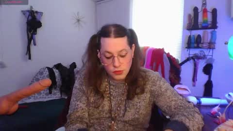 Snapshot of mxsissycharlotte chatting on 15, 5, 2026 Mx Charlotte online show from 15, 5, 2026