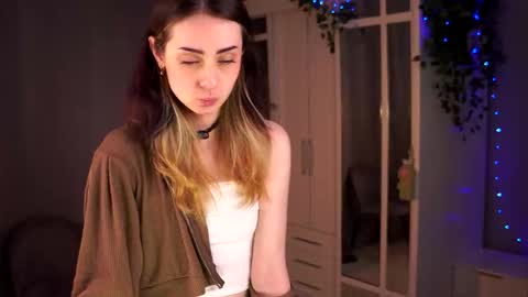 Molly online show from 10, 10, 2025