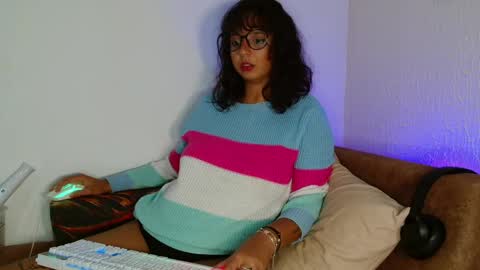 Snapshot of myamillor chatting on 19, 4, 2026 myamillor online show from 19, 4, 2026