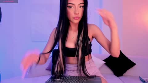 Snapshot of myaravachi chatting on 14, 1, 2025 Mya Ravachi online show from 14, 1, 2025
