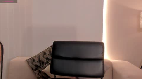 Snapshot of myaravachi chatting on 2, 2, 2025 Mya Ravachi online show from 2, 2, 2025