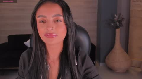 Snapshot of myaravachi chatting on 4, 2, 2025 Mya Ravachi online show from 4, 2, 2025