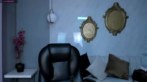 Snapshot of myaravachi chatting on 6, 3, 2025 Mya Ravachi online show from 6, 3, 2025