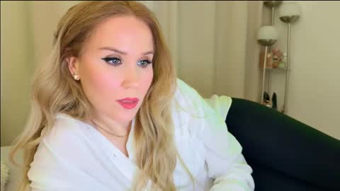 Mya-be Yours P online show from 21, 2, 2025