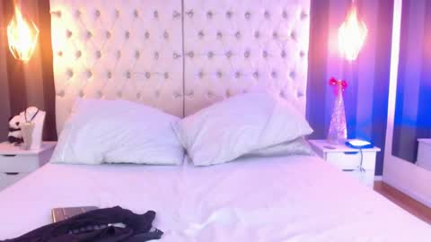    Mya   online show from 8, 4, 2026