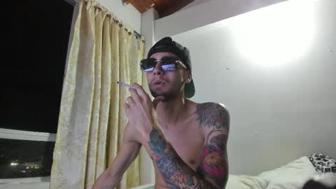 Snapshot of mybmx chatting on 24, 10, 2025 JUAN TORRES CREATURE online show from 24, 10, 2025