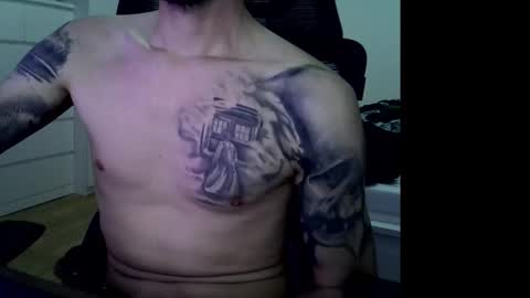 Snapshot of mydickistoobig chatting on 6, 10, 2025 Big Dick Huhu online show from 6, 10, 2025