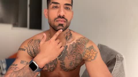 Myke esthetic online show from 13, 2, 2025