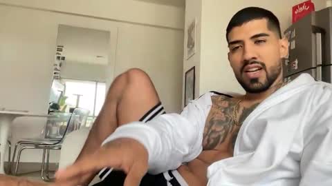 Myke esthetic online show from 15, 10, 2025