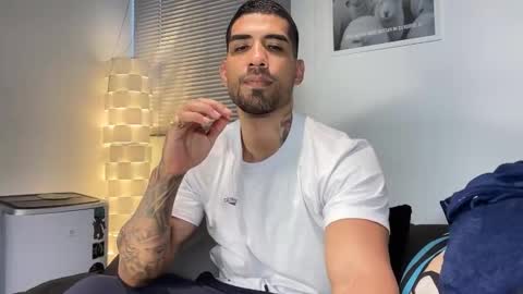 Myke esthetic online show from 11, 1, 2026