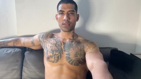 Snapshot of myke_esthetic chatting on 19, 4, 2026 Myke esthetic online show from 19, 4, 2026