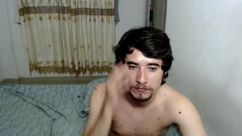 Snapshot of myke_xxx chatting on 8, 10, 2025 mike online show from 8, 10, 2025