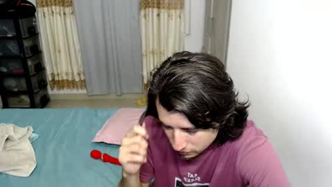 Snapshot of myke_xxx chatting on 17, 5, 2026 mike online show from 17, 5, 2026