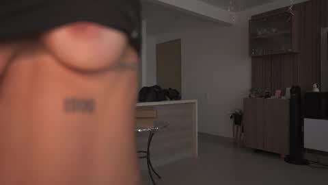 jacke BUNNY online show from 16, 5, 2026