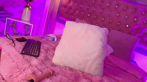 Myla  online show from 22, 5, 2026