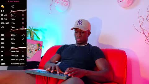 Mylo Wallace  online show from 22, 2, 2025