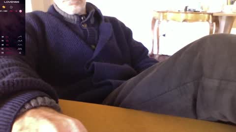 Bi sexy guy lovense hush is on private is open or password show tip if you like. online show from 3, 1, 2025