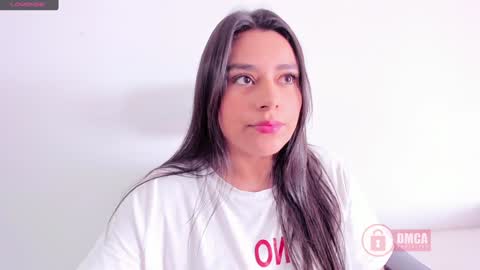 Snapshot of mypretty_isabella chatting on 30, 1, 2025 Bella online show from 30, 1, 2025