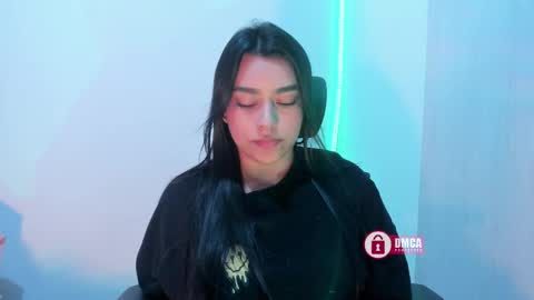 Snapshot of mypretty_isabella chatting on 24, 9, 2025 Bella online show from 24, 9, 2025