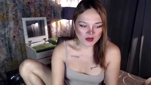 Snapshot of mysteryman_xxx chatting on 4, 2, 2025 UR GIRL NEXTDOOR online show from 4, 2, 2025